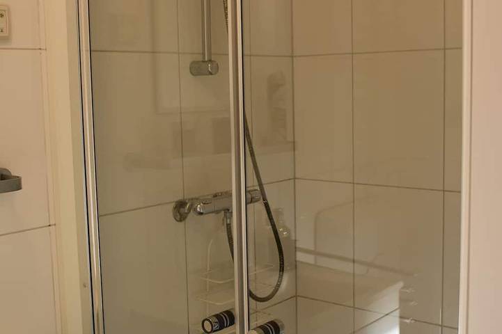 Ferienhaus für 8 Personen, mit Garten und Terrasse, mit Haustier in Scharendijke - 3