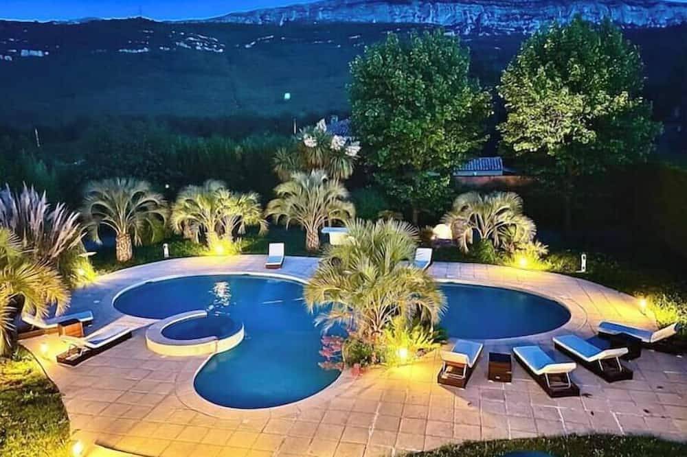 La Villa Louise in Nans-les-Pins, Brignoles Region