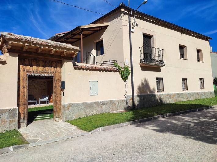 Casa de vacaciones para 12 personas, con jardín, Se admiten mascotas en Provincia de Segovia - 2