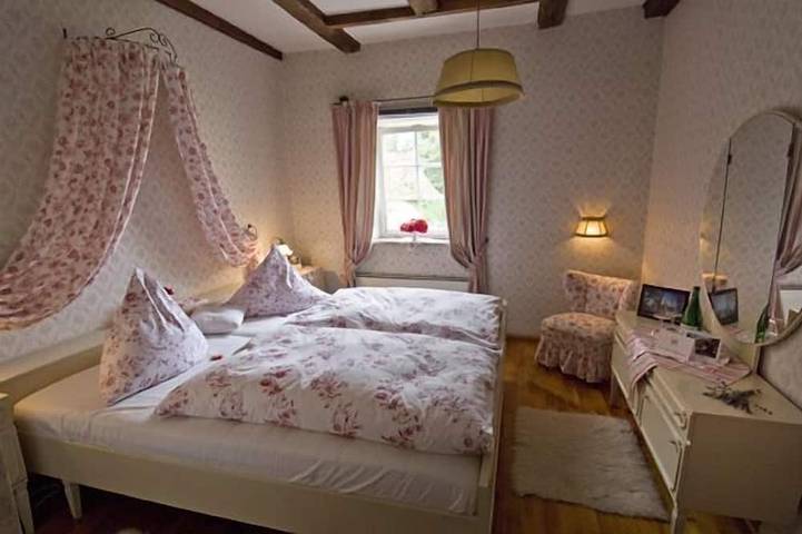 Ferienwohnung für 4 Personen, mit Garten