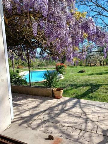 Gîte pour 8 personnes, avec vue ainsi que piscine et jardin à Marmande