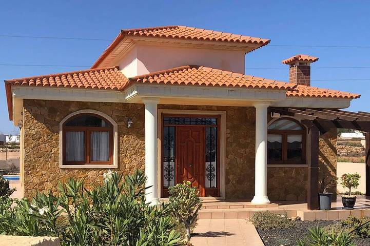 Villa für 6 Personen, mit Garten und Terrasse