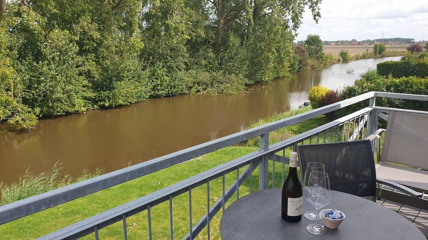 Ferienwohnung für 4 Personen, mit Balkon in Eilsum