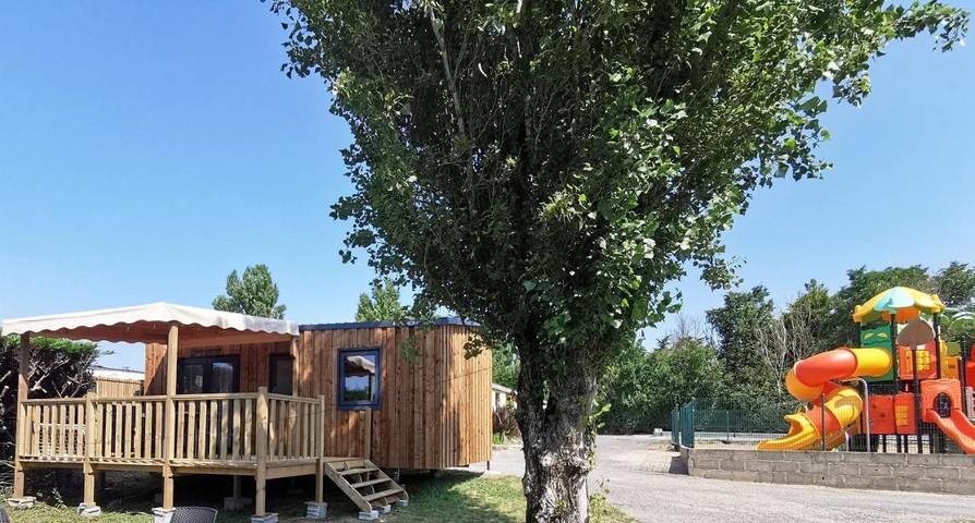 Location de vacances pour 13 personnes, avec piscine ainsi que jacuzzi et terrasse, animaux acceptés dans Bétahon - 3