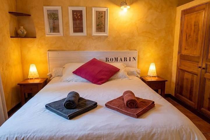 Charming cottages, private Spa and private garden in Bédoin, Parc naturel régional du Mont-Ventoux