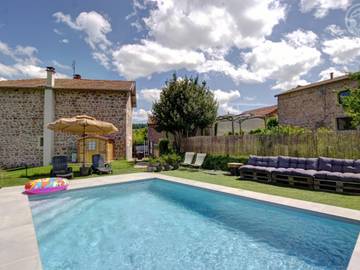 Maison De Vacances pour 8 Personnes dans Belmont-de-la-Loire, Région de Roanne, Photo 2
