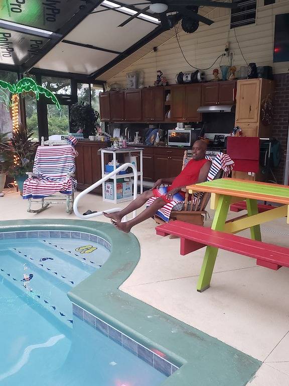 Rv Executive #2 Home inground Indoor Pool an beautiful Jacuzzi heated by request in Florida Panhandle