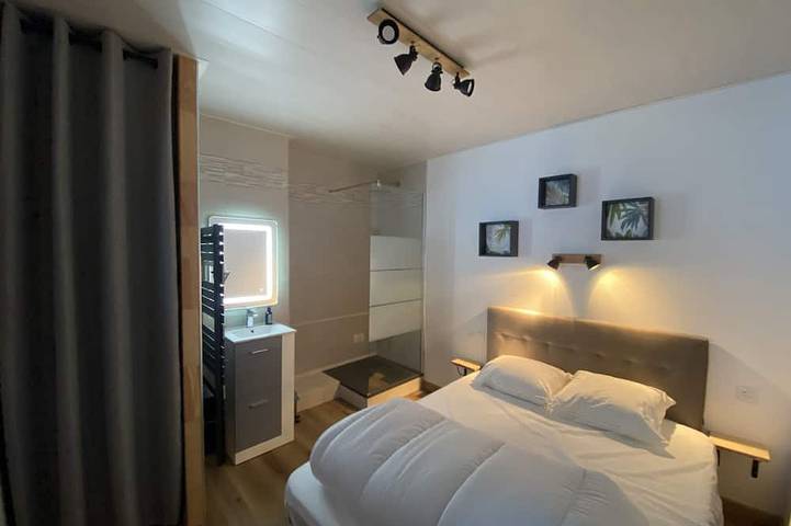 Ganze Wohnung, Wohnung mit großer Terrasse im Erdgeschoss Ski in, Ski out - Gemütlich und Industrial in La Plagne, Aime-la-Plagne