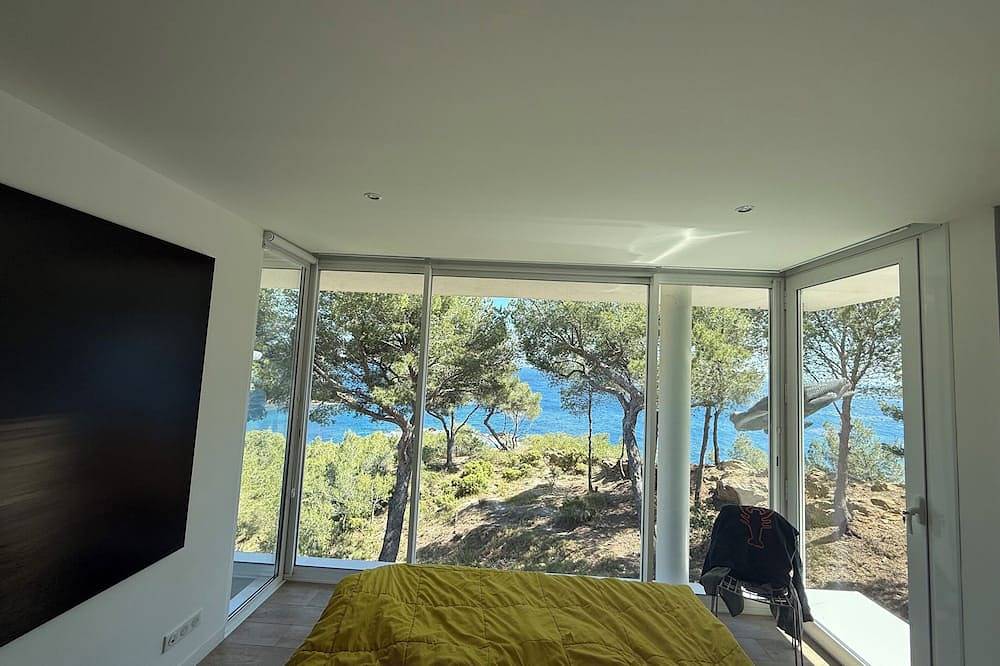 Exclusive bedrooms villa - \"les pieds dans l'eau @ Petit Méjean calanque\" in Ensuès-la-Redonne, Istres region