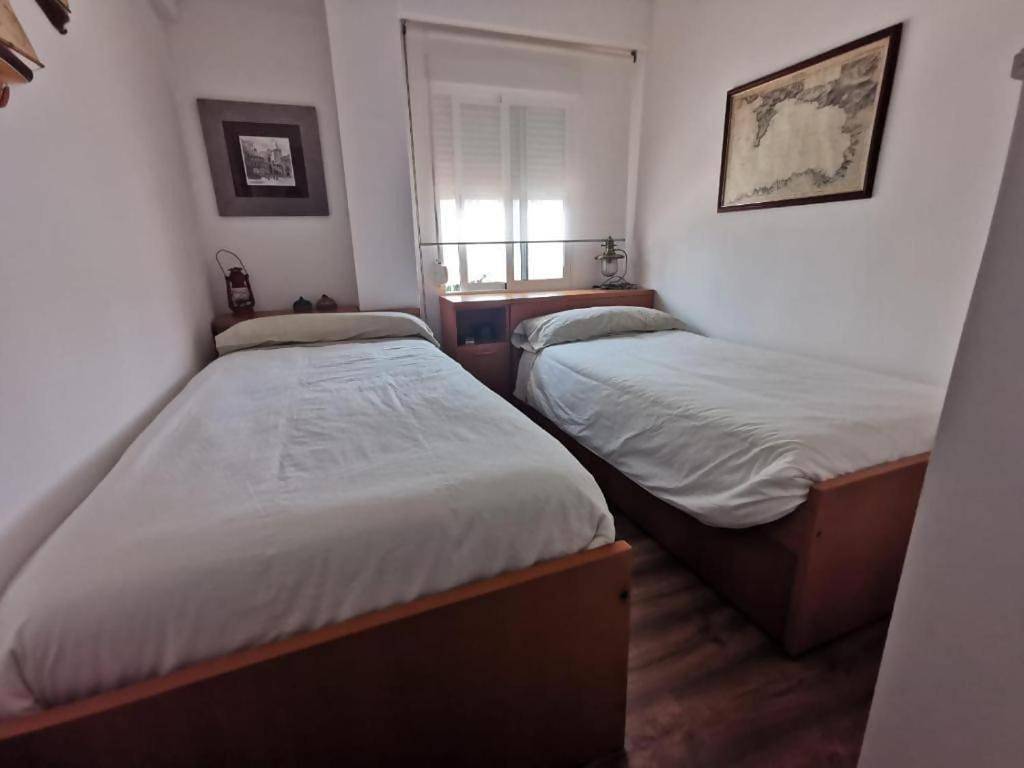 Apartamento entero, Perfecto apto a orillas del mediterráneo / 4Pax in Platja del Perellonet - Recatí (El Perellonet), Valencia