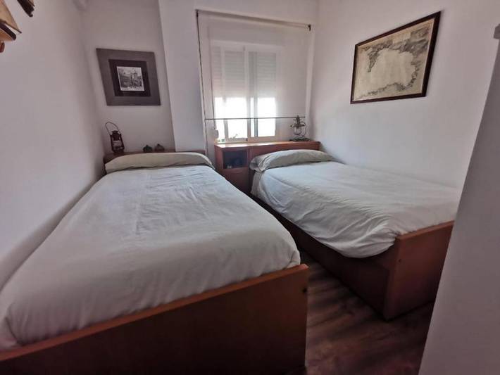 Ferienwohnung für 4 Personen, mit Balkon und Terrasse sowie Garten und Ausblick in Valencia - 3