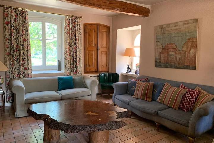 A haven of peace in a protected natural area. in Le Luc, Draguignan Region