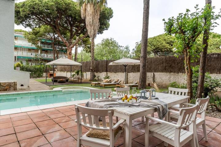 Casa de vacaciones para 13 personas, con piscina y jardín - 1