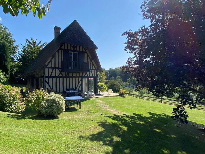 Location de vacances pour 10 personnes, avec vue ainsi que piscine et terrasse à Gonneville-sur-Mer - 2