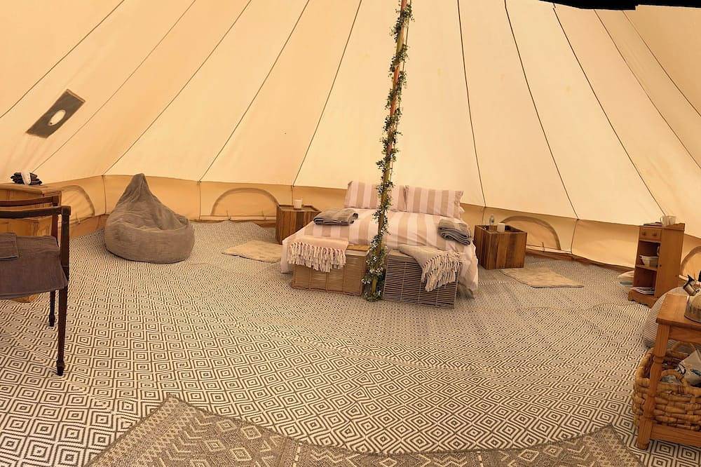 Luxury Bell Tents with beautiful views in Northamptonshire