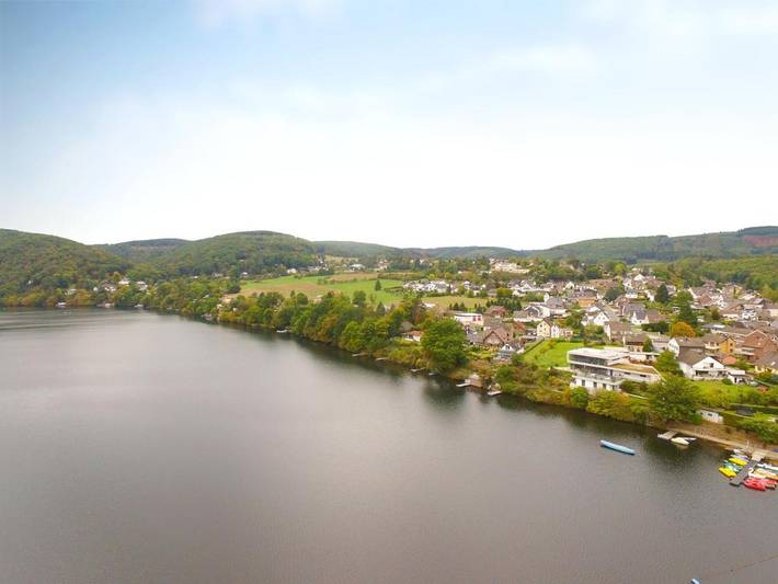 Ferienwohnung für 4 Personen, mit Terrasse und Garten sowie Seeblick und Ausblick in Kreuzau - 4