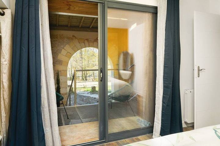 Gîte pour 7 personnes, avec jardin et terrasse ainsi que piscine et jacuzzi à Sadirac - 3