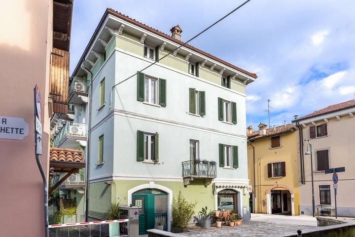 Ganzes Studio, Desenzano Suites - Artemisia by Wonderful Italy in Desenzano del Garda, Gardasee-Berge
