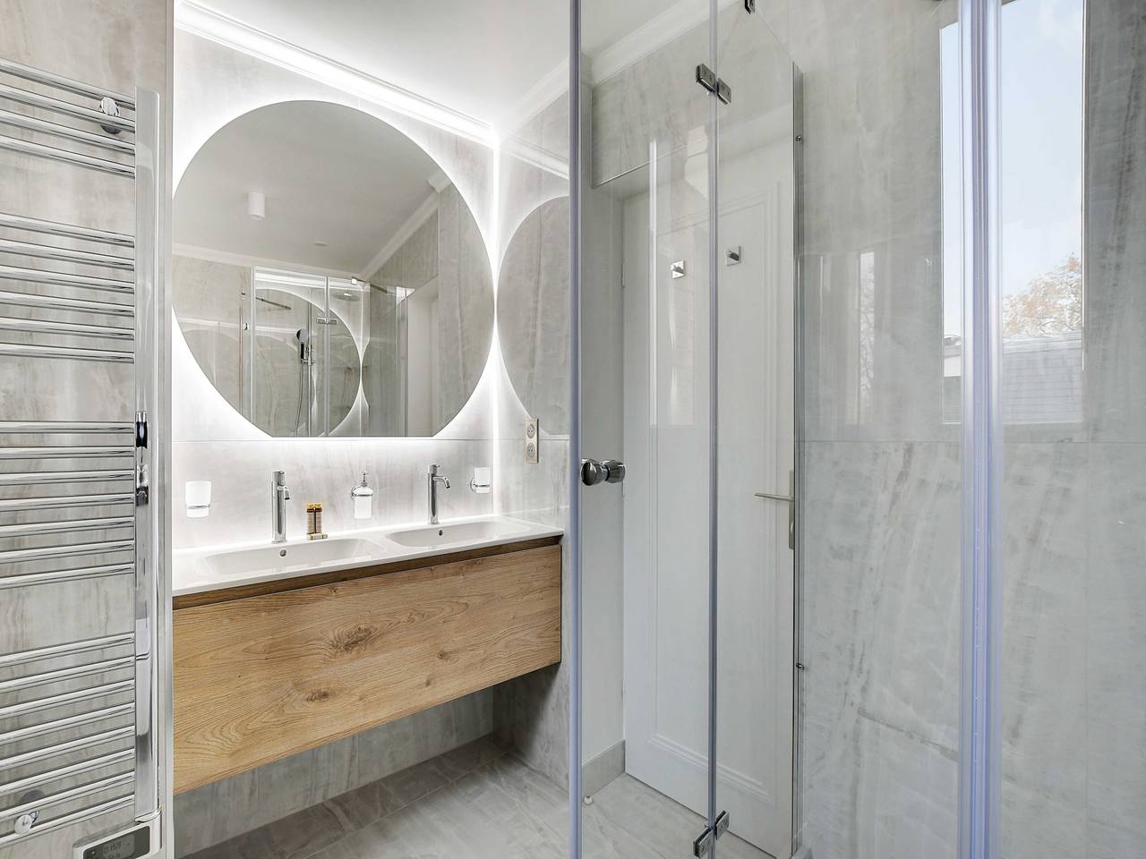 Ganze Wohnung, Stunning apartment - 3Br/6P - La Dã©fense in Courbevoie, Hauts-de-Seine