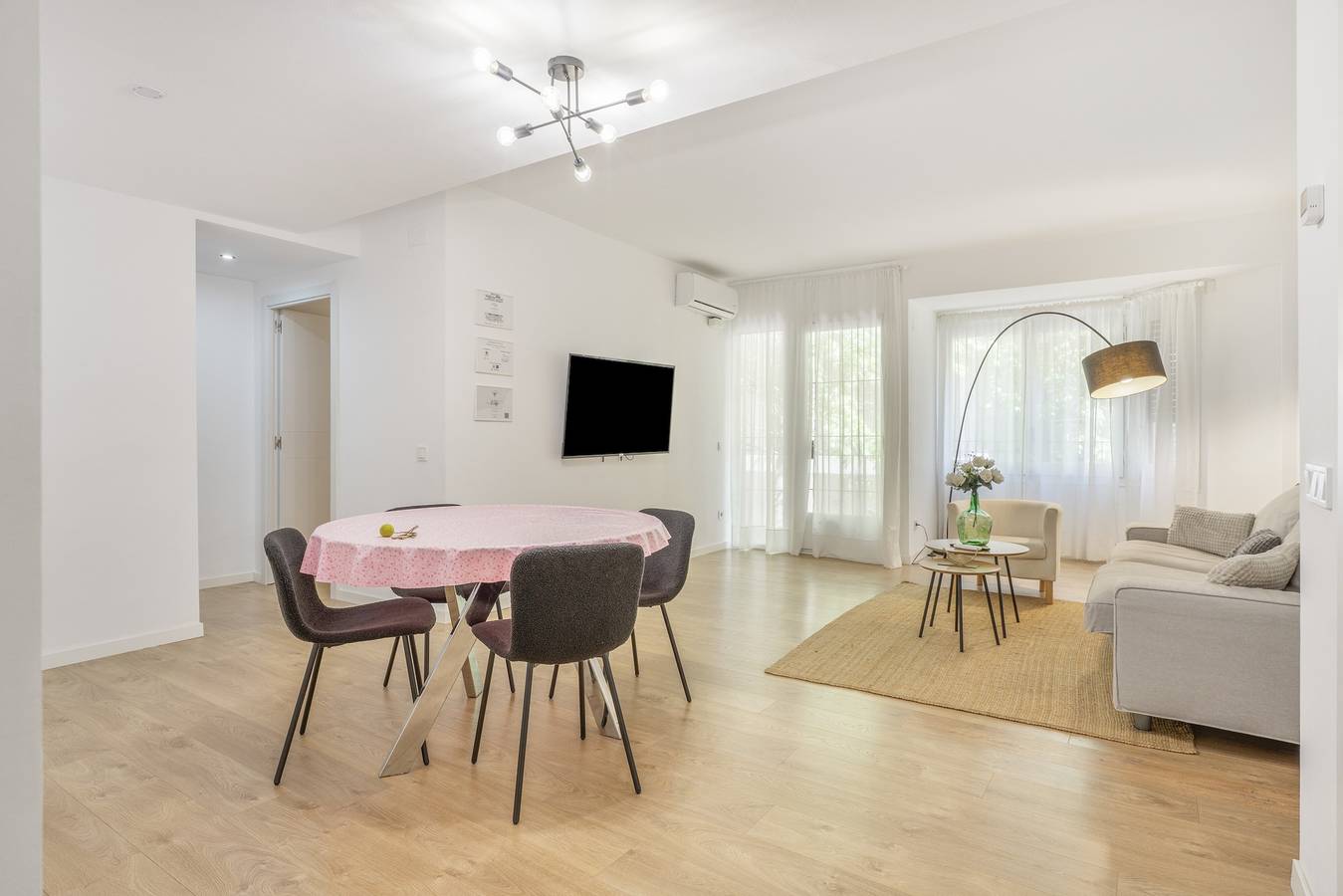 Apartamento entero, Apartamento 'My Holidays Home' con balcón, Wi-Fi y aire acondicionado in Palamós, Costa Brava