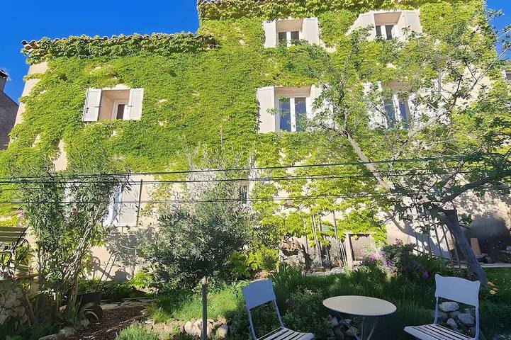 Chambre d’hôte pour 4 personnes à La Motte-d'Aigues