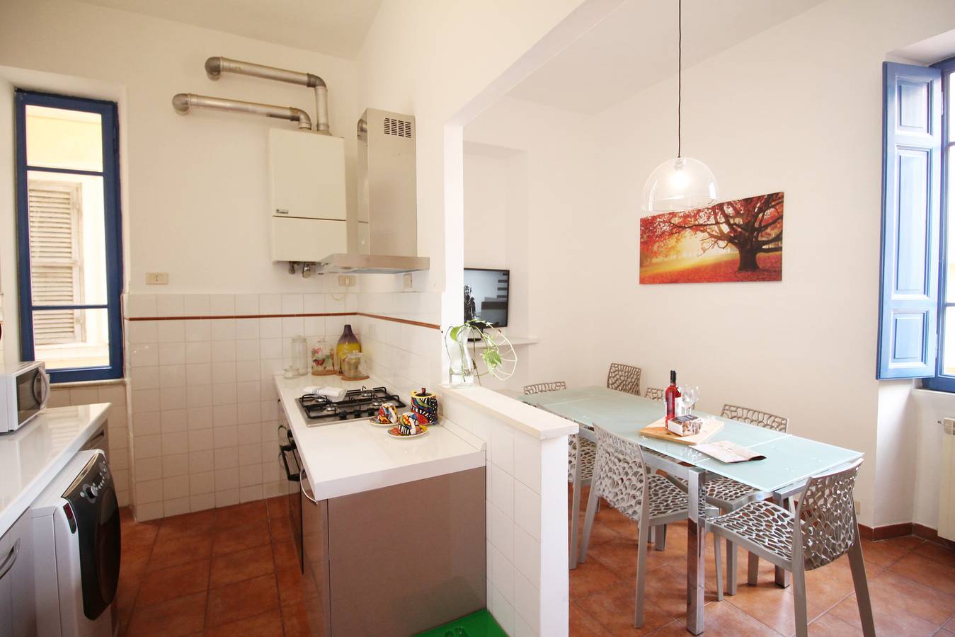 Ganze Wohnung, Walk to the Colosseum from your Family Apt in Rom Zentrum, Rom