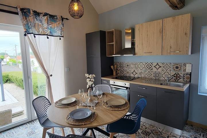 Gîte pour 5 personnes, avec jacuzzi et jardin dans Ognes