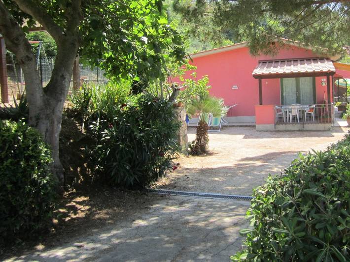 Apartamento entero, Acogedor apartamento junto a la playa cerca de Lido di Capoliveri: rutas de senderismo y ciclismo en los alrededores in Capoliveri, Archipiélago Toscano