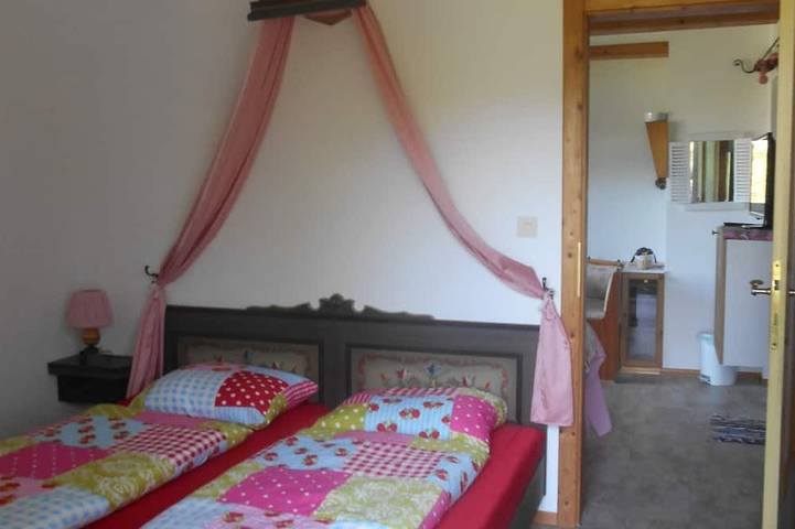 Hütte für 3 Personen, mit Terrasse am Wolfgangsee - 2