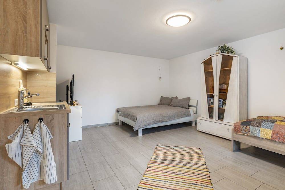 Einliegerwohnung auf Reitanlage mit gemeinsamer Terrasse, Garten und Wlan in Gomadingen, Neckar-Alb