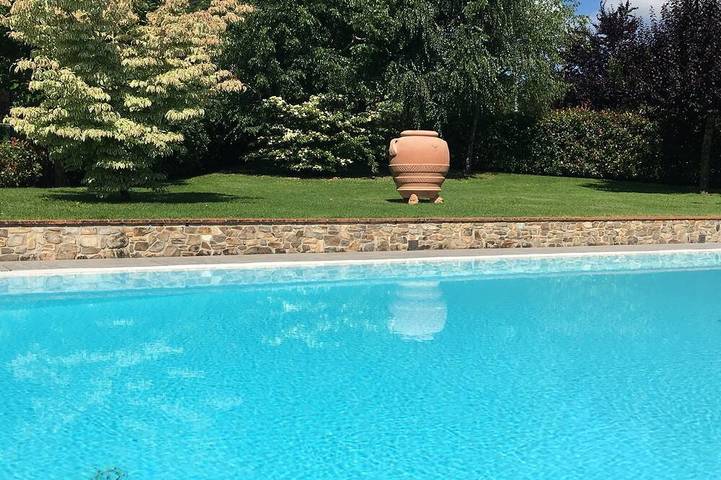 Gîte pour 2 personnes, avec Terrasse ainsi que Jardin et Piscine