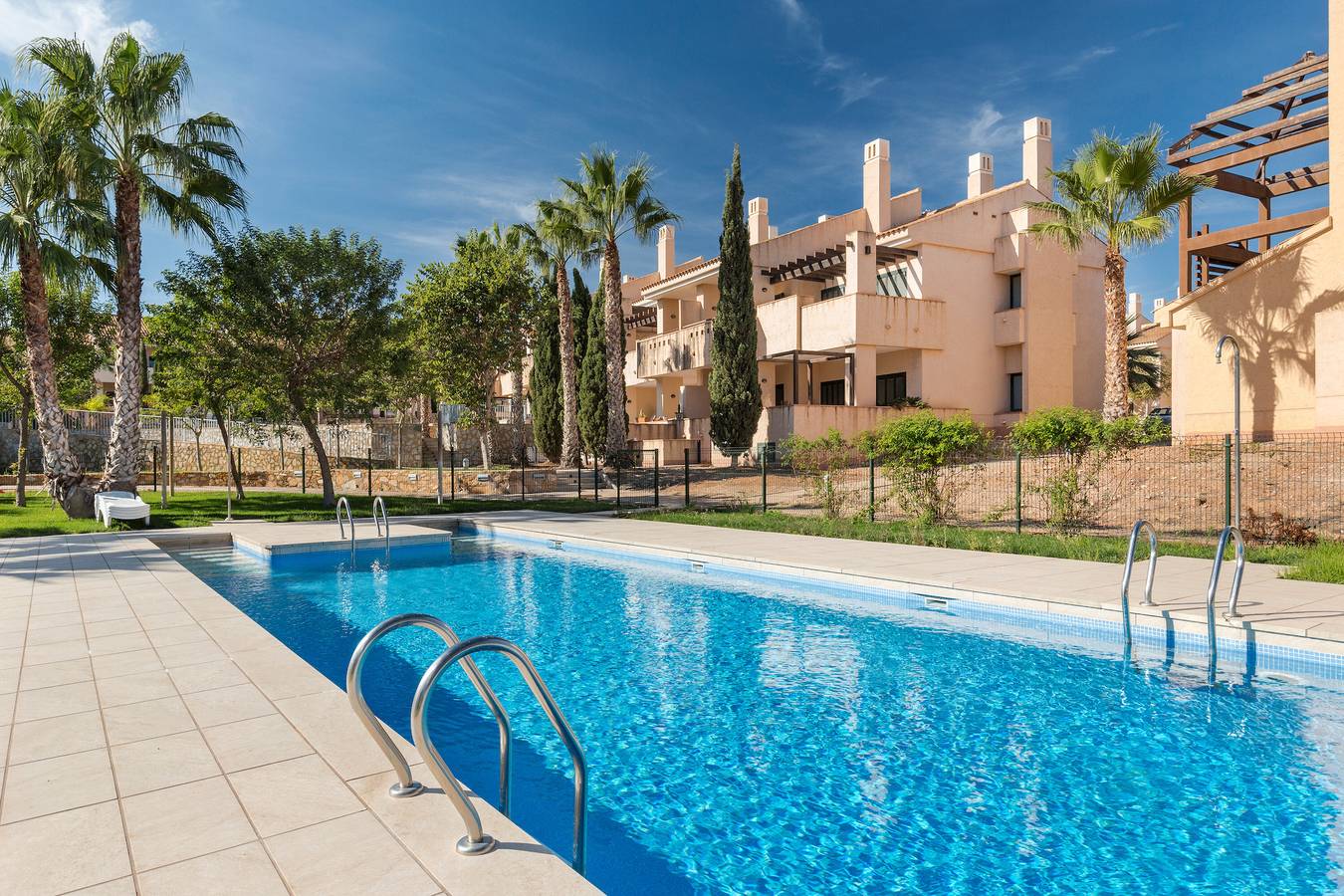 Entire apartment, Apartment 'El Oasis Malta 1 Bajo A' with Shared Pool, Wi-Fi and Air Conditioning in Golf Resorts Murcia, Fuente Alamo de Murcia