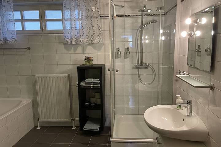Ganze Wohnung, Helle, gemütliche Wohnung - für einen idealen Genußurlaub in der bayrischen Rhön in Bastheim, Rhön-Bayern