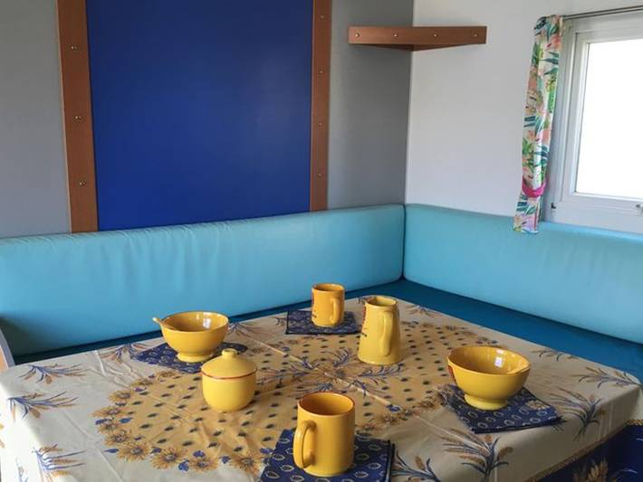 Camping pour 4 personnes, avec terrasse et piscine à Sarzeau - 2