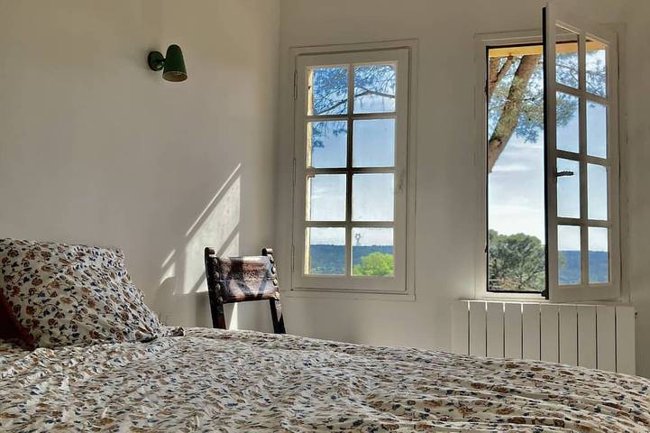 Location de vacances pour 6 personnes, avec jardin et terrasse à Saint-Maximin (Nimes) - 2