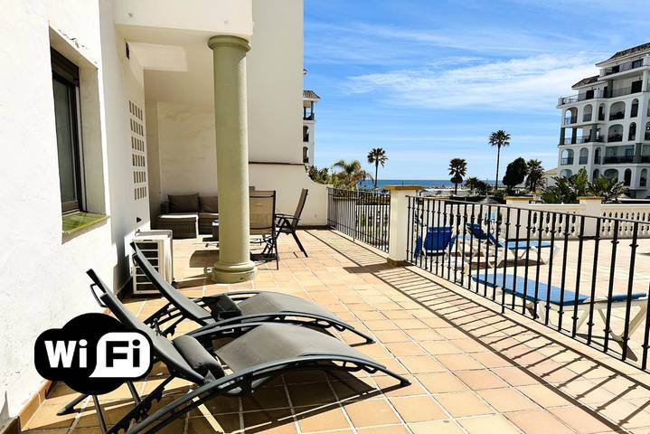 Apartamento para 4 personas, con Balcón y Terraza además de Jardín y Piscina en Manilva