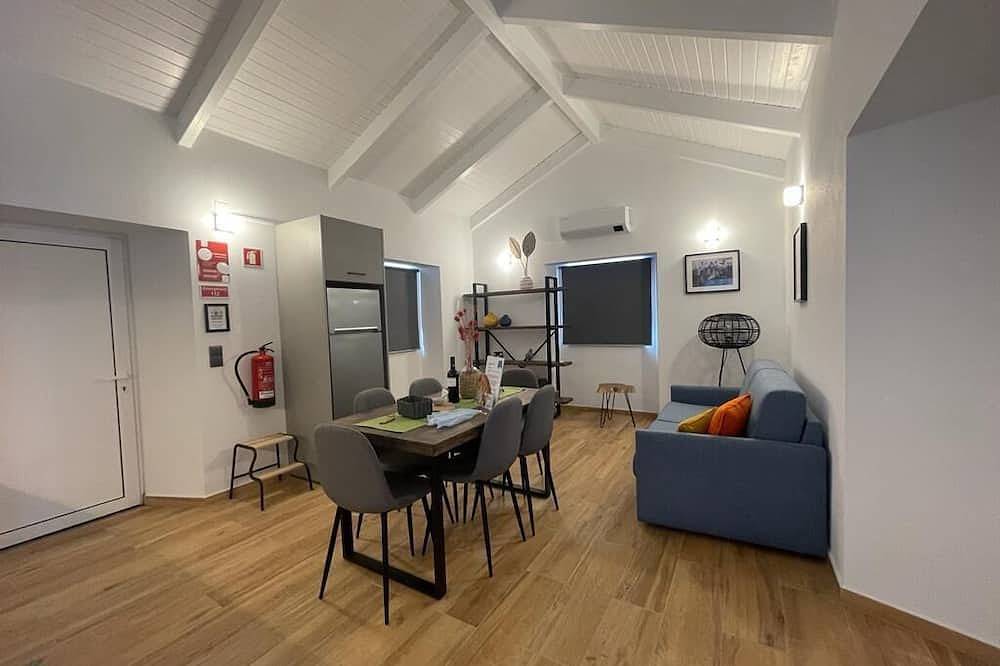 Beautiful 2 Bedroom Ocean Front Stone House In São Jorge,  Azores (Belo Canto) in São Jorge