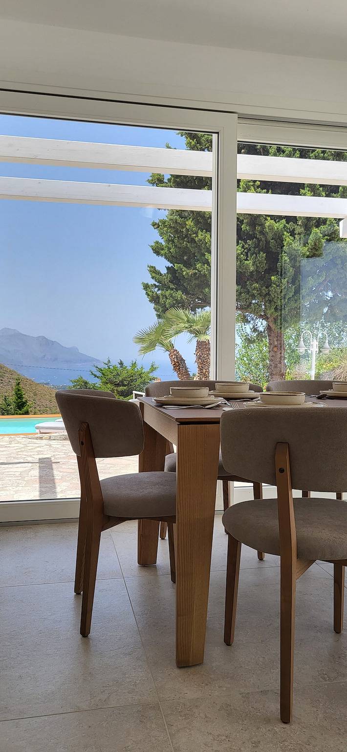Villa 'Ballerina Bianca' with Private Pool, Wi-Fi and Air Conditioning in Castellammare del Golfo, Δρέπανον