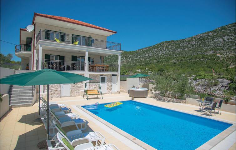 Ferienhaus für 10 Personen, mit Terrasse und Sauna - 1