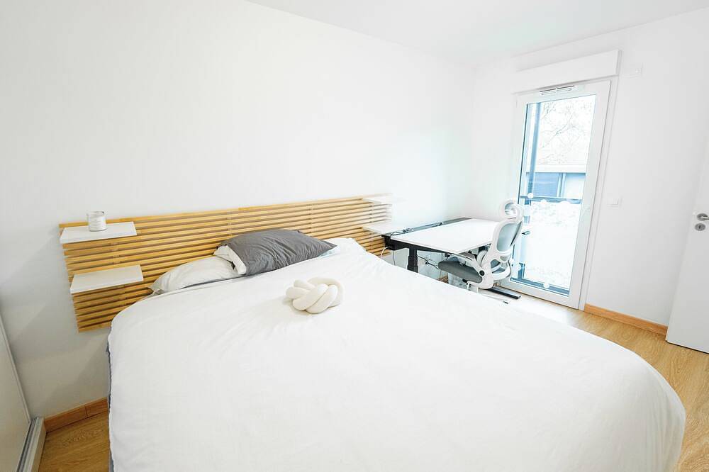 Entire apartment, Peaceful stay near Pessac forest in Pessac, Bordeaux region
