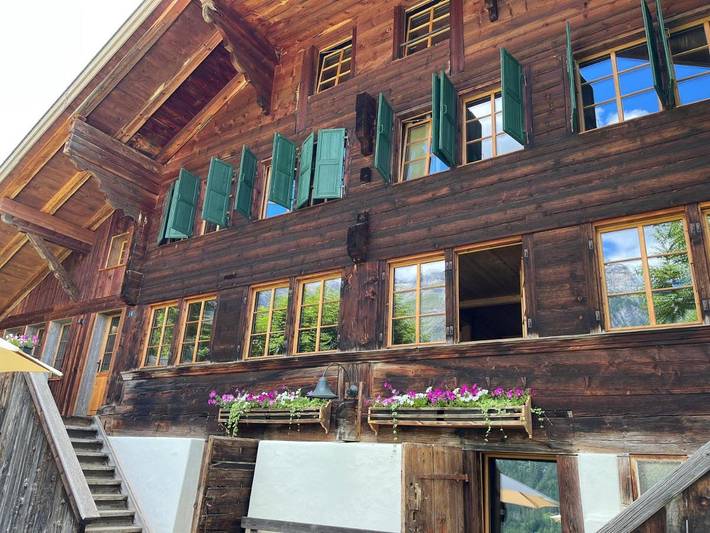 Chambre d’hôte pour 2 personnes, avec jardin ainsi que sauna et vue dans Gsteig bei Gstaad