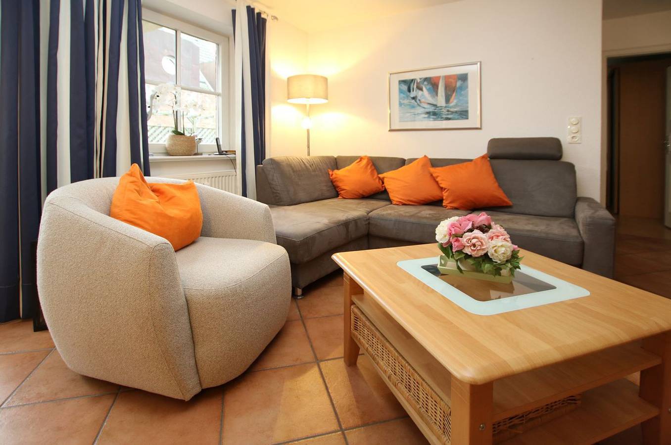 Ganze Wohnung, Ferienwhg. mit 3-Zimmern, ca. 60m², im Zentrum von Wyk, sehr ruhig gelegen. in Wyk auf Föhr (Stadt), Wyk auf Föhr