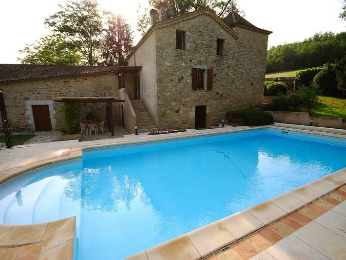 Location de vacances pour 12 personnes, avec piscine et terrasse à Le Boulvé