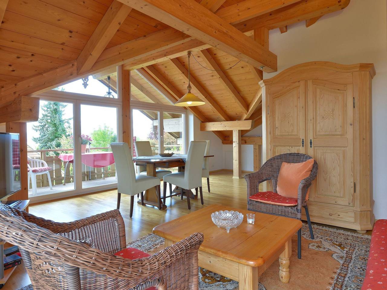 Ganze Ferienwohnung, Traumwohnung - Traumwohnung: Panorama-Auszeit nur 150 m vom Chiemsee in Seebruck, Chiemsee