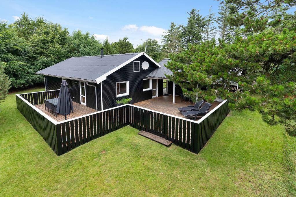 Schönes Ferienhaus mit überdachter Terrasse - 2 Hunde erlaubt in Lodbjerg Hede, Ringkøbing