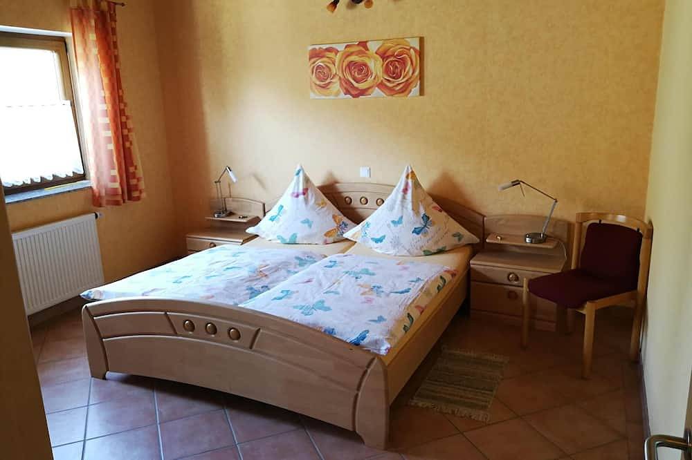 Ganze Wohnung, Gemütliches 64qm Ferienapartment mit Balkon, kostenfreies Wlan in Külsheim, Stuttgart Region