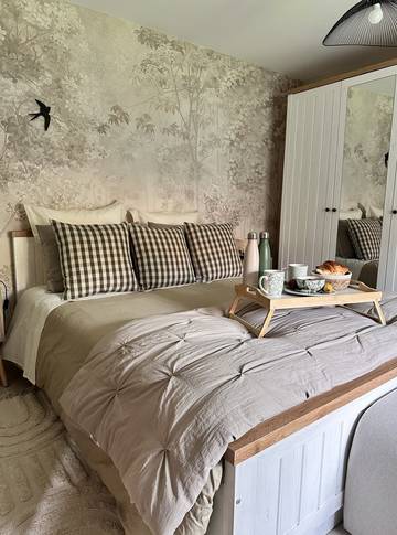 Chambre d’hôte pour 2 personnes, avec jardin à Carly