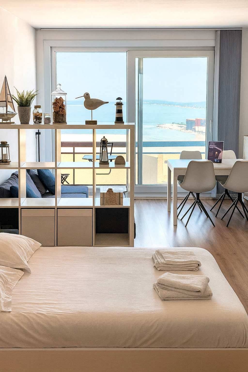Studio entier, Modern Beachfront Apartment in Zeebrugge in Bruges, Côte belge