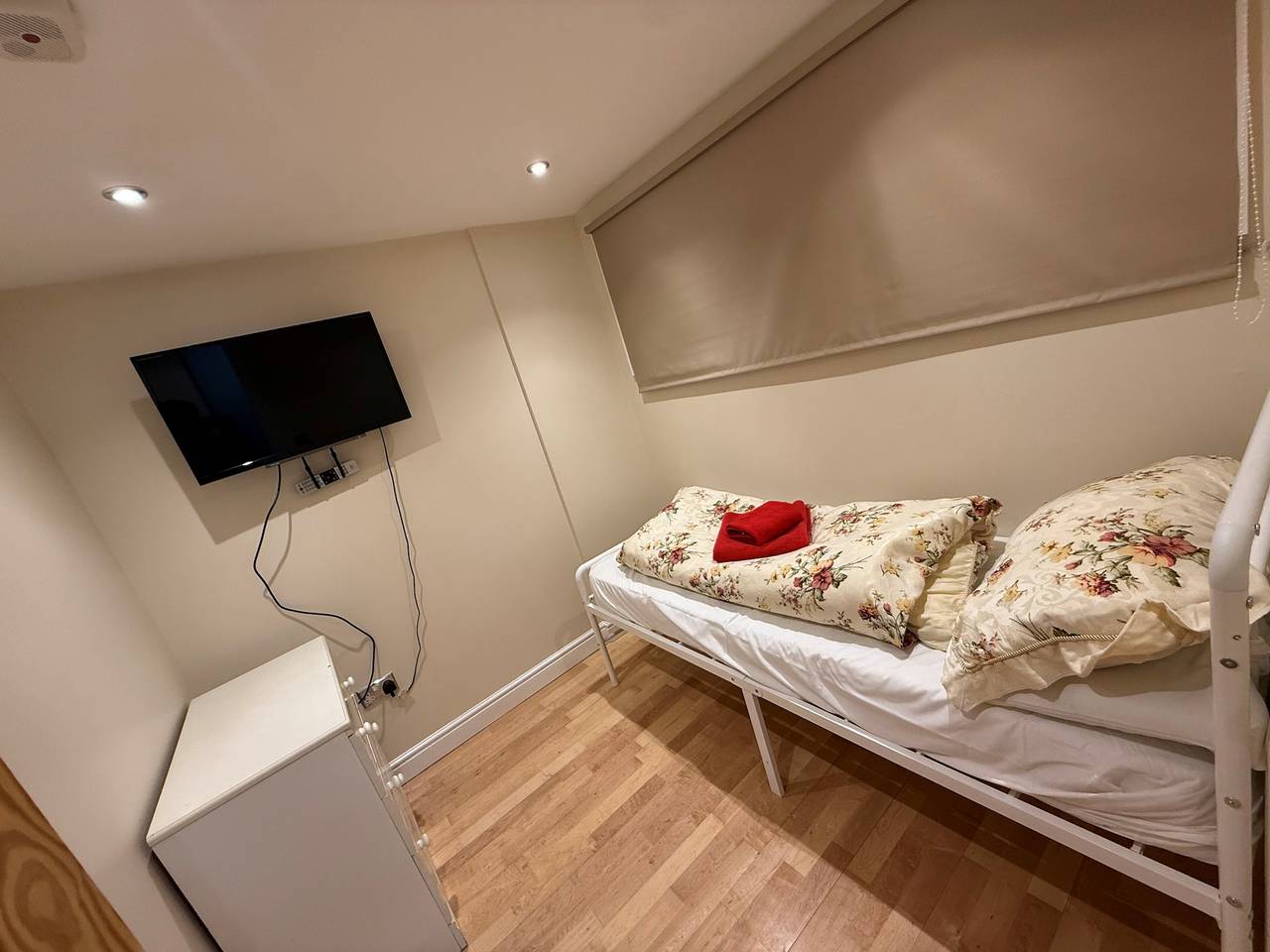 Lymington Seaside Cottage Retreat in Lymington, Hampshire