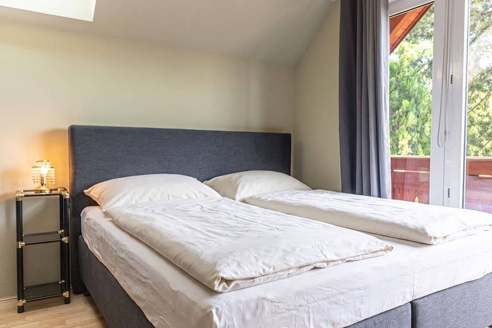 Comfy Room in Shared Villa w/ Free Parking in Floridsdorf, Wien